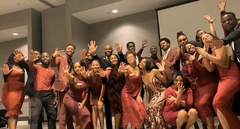R5NSBE's tweet image. The Vanguard family wants to extend a thank you to everyone that helped us with #EngineeringTheRevolution &amp;amp; making #R5FRC19 a HUGE Success. We couldn’t do it without out contributions from behind the scenes to at the forefront setting the standard for others the follow. 🔥🧡