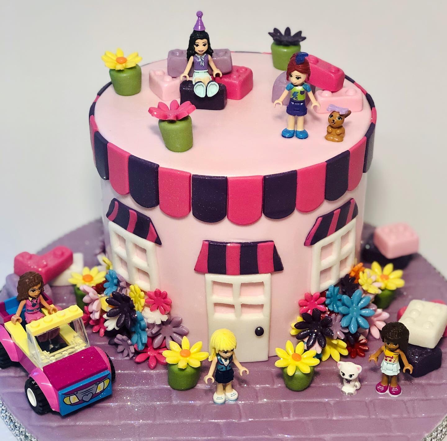 Lego friends hotsell cake ideas
