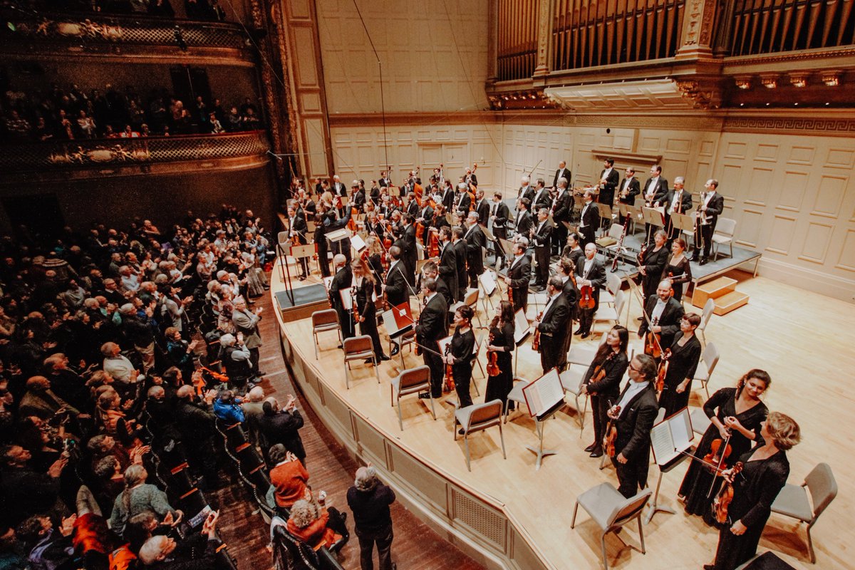 Gewandhaus's tweet photo. What a fabulous start to Leipzig Week in Boston! We enjoyed our 1st concert in Symphony Hall with @andris_nelsons, Leonidas Kavakos & @GautierCapucon, immensely. Heartfelt thanks for this incredibly warm welcome! And look who came to the concert - thank you, @YoYo_Ma! #BSOGHO https://t.co/q4d9SQ9zlK
