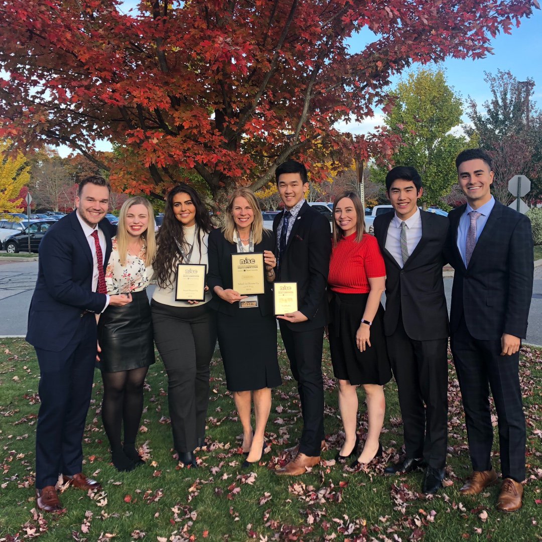 TRSMSales's tweet photo. The Ted Rogers Undergraduate Sales Team returns from #NISC2019 with multiple awards. @Ryerson took home 1st Runner-Up for ‘Top School’ overall, amongst 28 schools! Two of our students placed in the top 20 amongst 140 students and one in top 5 in global languages #speed-selling. https://t.co/ywC2qxVu8N