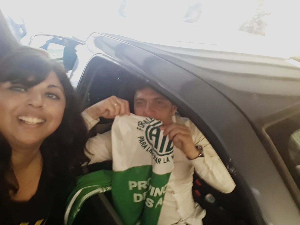 ATEVyBLaPlata's tweet photo. Vinimos a saludar a nuestro Gobernador @kicillofok Esperamos con ansias el 10 de diciembre para volver a poner de pié un Estado al servicio del pueblo.

#volvimos #escontodxs☀🇦🇷 #AxelGobernador https://t.co/OKLiugmsJU