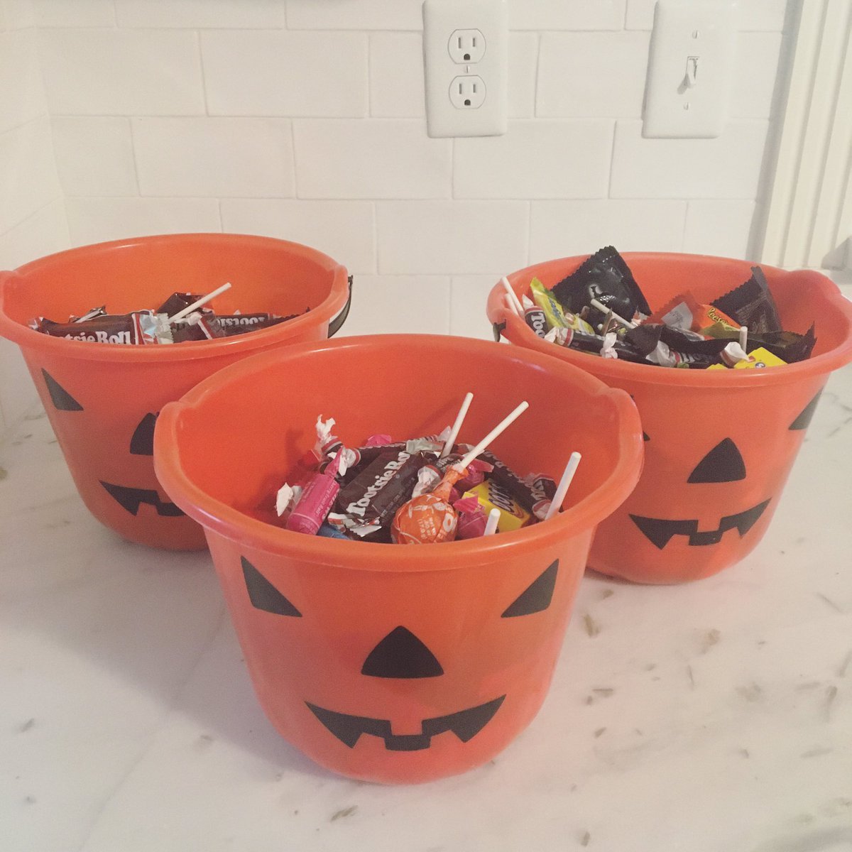 directedkinesis's tweet photo. Halloween. The only time of the year meal planning is easy! 👻 https://t.co/oXIsgzL5fJ