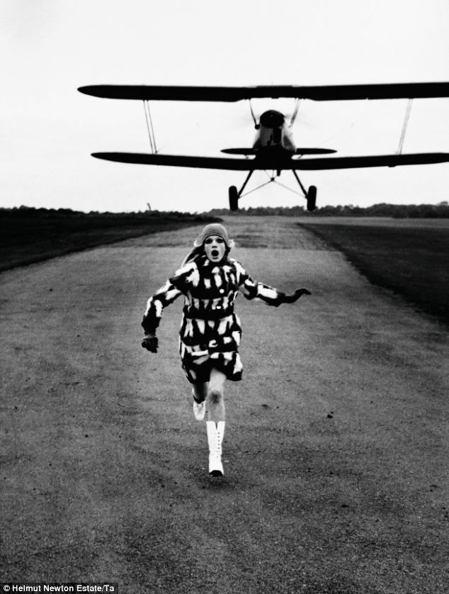 Parce-que #RienNePresse, lisez Big Time, la revue qui vous invite à ralentir...
Bravo <a href="/Bigtime_larevue/">Big Time, la revue</a> 

(photo: Helmut Newton)