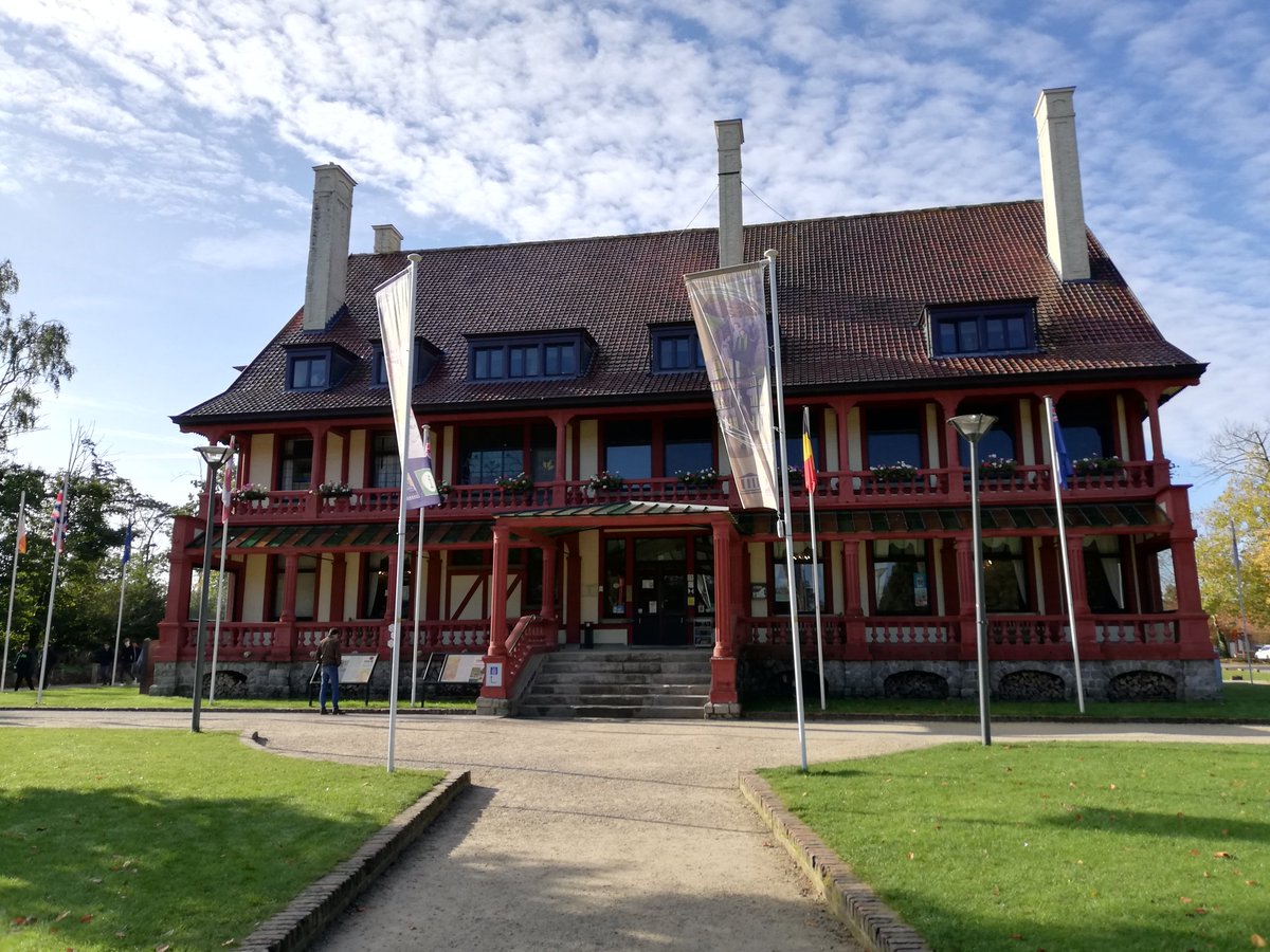 JHGSEdVisits's tweet photo. A fascinating visit to Memorial Museum Passchendaele, including artefacts, videos and letters, as well as a chance to explore the dugouts and trenches. https://t.co/EeqeECbLf4