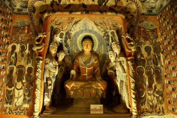 simontourcom's tweet photo. Mogao Caves is located in Dunhuang City, Gansu Province of China. It was built in the year of 366 in Five Hus and Sixteen States (304AD - 439AD). There are totally 735 caves found so far in the area. Mogao Caves is a shrine of Buddhist art treasures in the world. https://t.co/0cStNomp6J