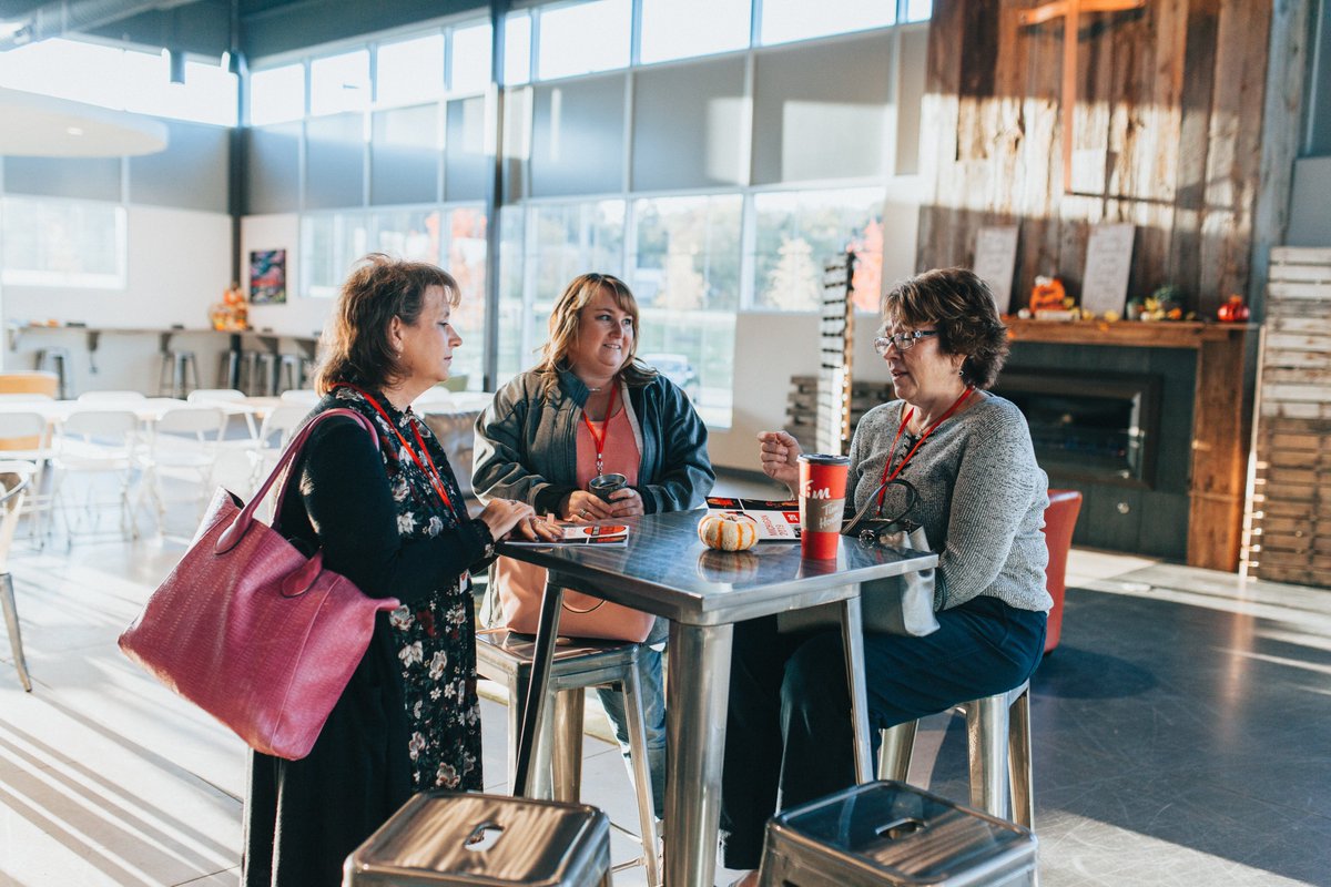 HeroRoundTable's tweet photo. We've been having fantastic conversations during the lunch and coffee breaks, as we always do. And now we've got a few more speakers, followed by a half hour with @Joe_Gatto before we break for the day. #HeroRT https://t.co/7uIIQx1SCt