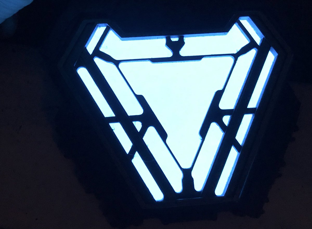 DerLachwitz's tweet photo. Was ist das?
Blaues Licht!
#SpatenLäuft #helloryker #prusa https://t.co/l1kODts7qz