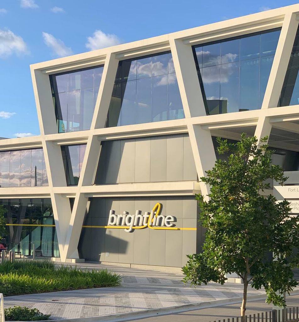 flibsofficial's tweet photo. We'll meet you on the train, South Florida. Enjoy FREE shuttle service from @GoBrightline's Fort Lauderdale station to the Riverside Hotel water taxi dock to get to the show. Go car-free to #FLIBS2019. https://t.co/wVaeLBmPmr #GoBrightline https://t.co/n7pjIdySFp