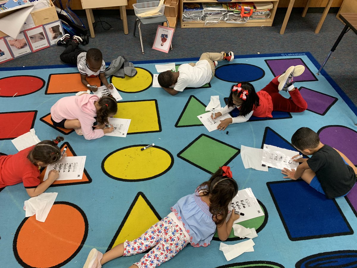 Schultzcanteach's tweet photo. Small group learning! #cfisdpk1
#hurrayforPK #makinglearningmagical @MRobinsonElem https://t.co/A6Zqt7EPIH