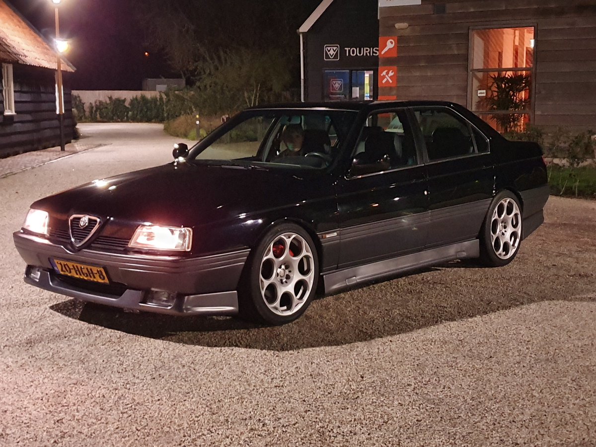 ReneMathijsMaly's tweet photo. Mijn ega heeft hem terug gekocht voor mijn 50e verjaardag!!! Wat een liefde, beste vrouw die een man zich kan wensen!! Dik 10 jaar weg geweest, mijn  164QV.
#alfaromeo #alfa164 #164QV #V6busso https://t.co/xN86BLVgqx