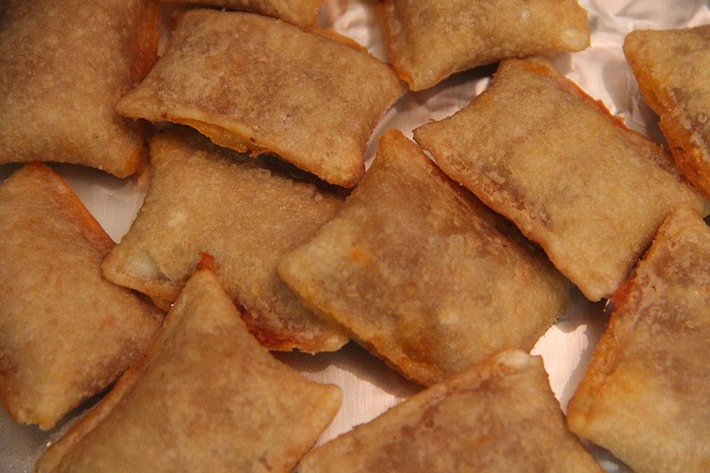 RayGillette7's tweet photo. @RealPersonAlert Wanna come over I got pizza rolls https://t.co/KTaJytFefe