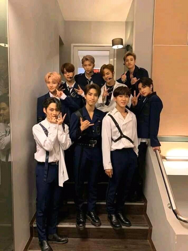 loves_skz tweet picture