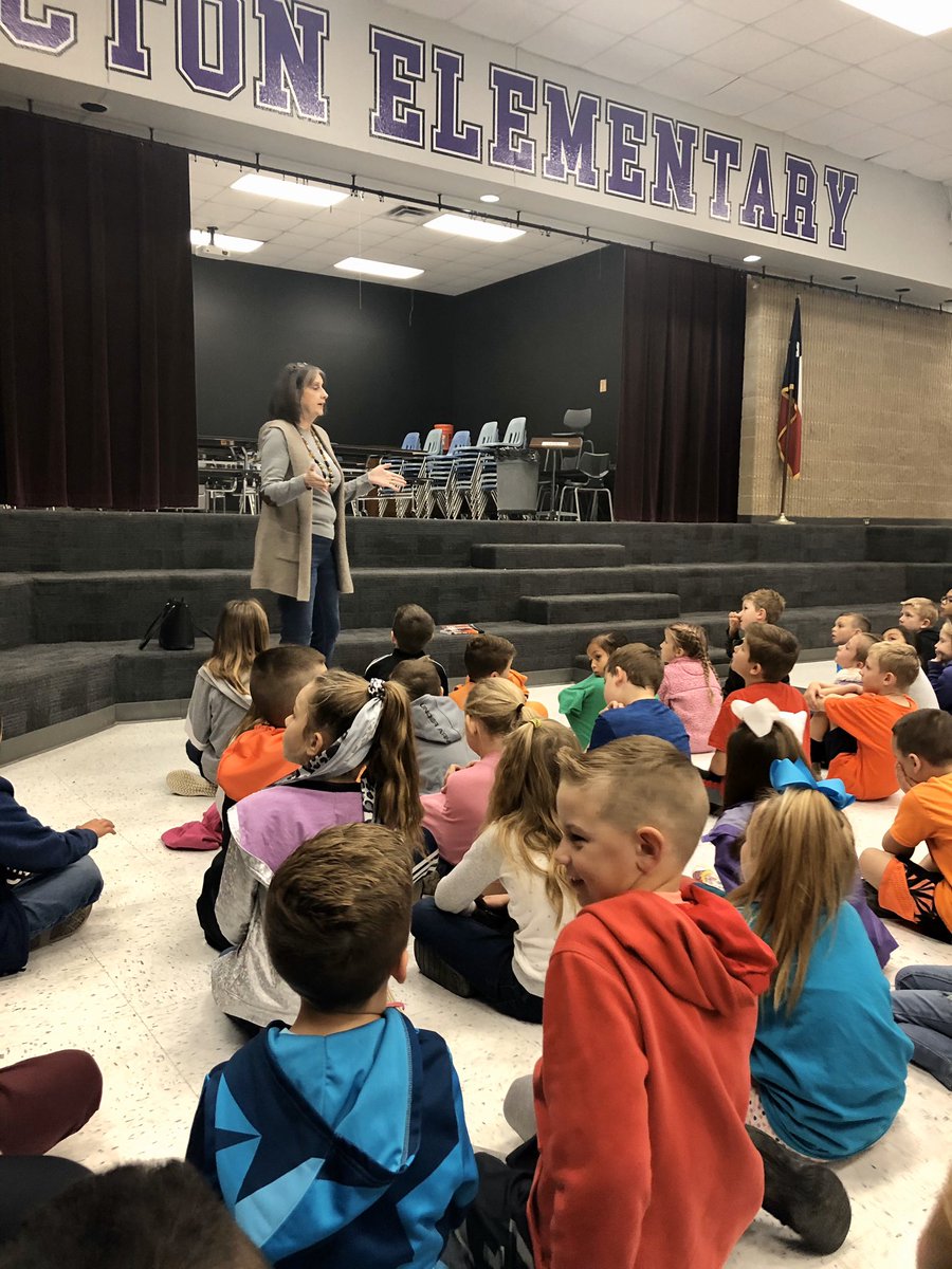 GingerBryan15's tweet image. So grateful for @alana323! Thank you for coming to help us celebrate writing today! @ActonElementary @JenkinsAES @Debbie4036 @katyanngrimes @AmandaRucka @Matheny2nd #BeActon #UnitsOfStudy