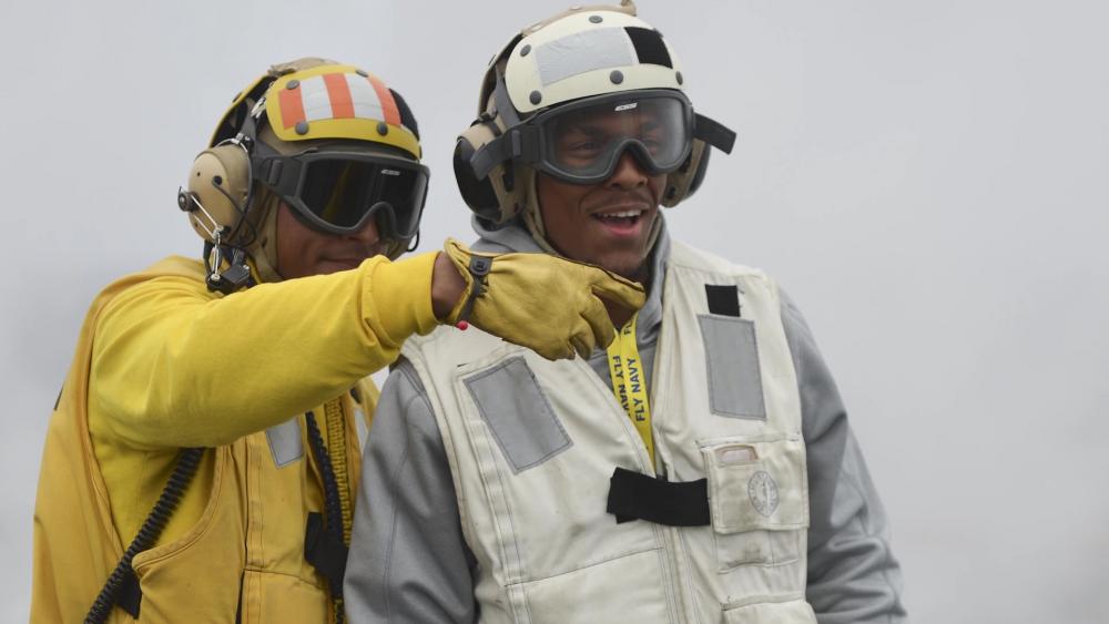 NRD_SanDiego's tweet photo. Commander Camp 2019: Cailyn Newton
NCAA football players spend time on board USS Nimitz as a part of the Commander Camp program where they spend time with military leaders.
https://t.co/j7HOAXIroJ… #ForgedByTheSea #AmericasNavy #USNavy #USSNimitz #My68 #CVN68 #NCAA @NewtonCaylin https://t.co/vQ7sFI01KO