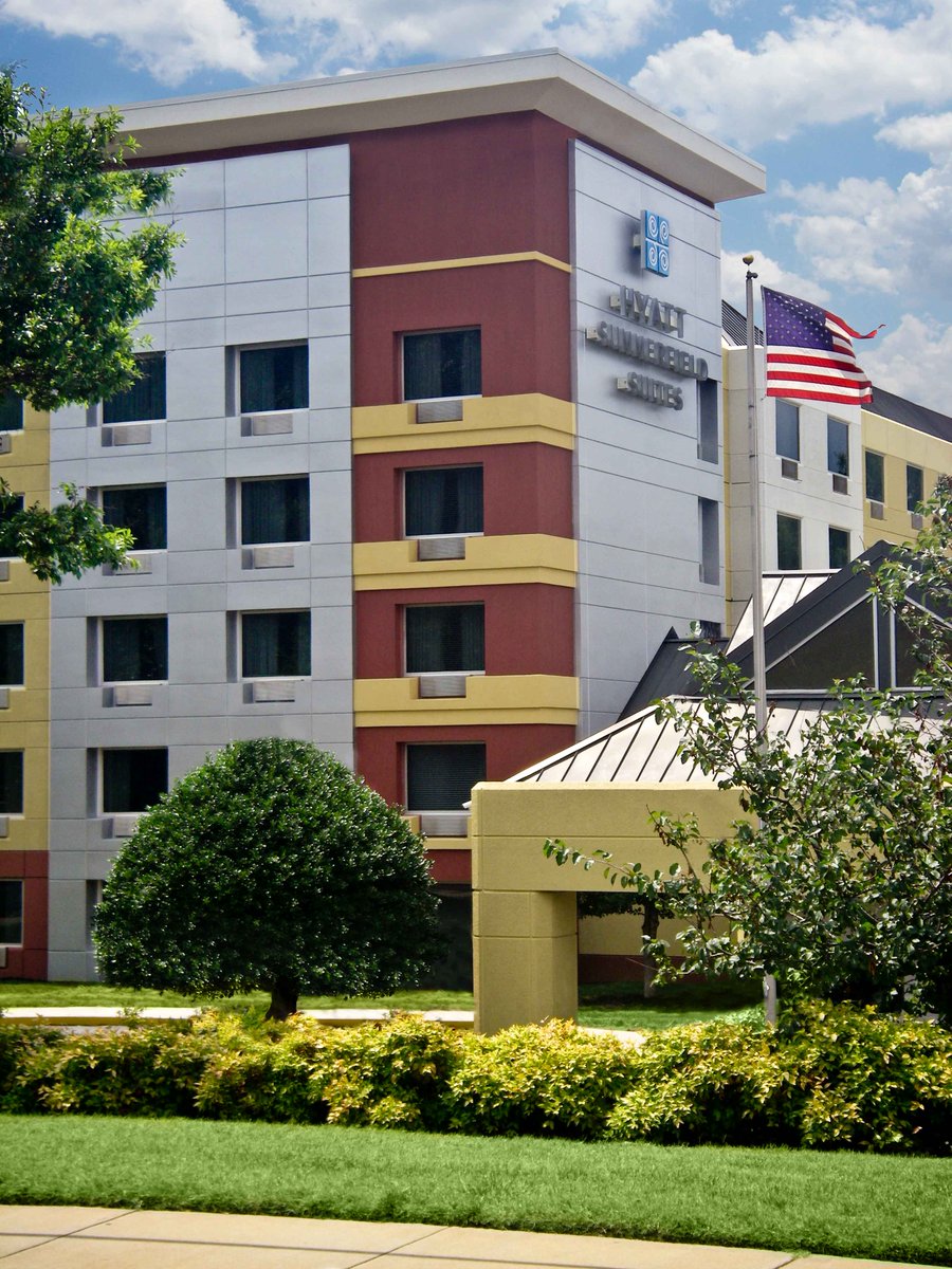 DryvitSystems's tweet image. Click on the link to learn more about our metal-mimicking product, Reflectit! 🚨Spoiler alert: you'll save a lot of money while still achieving the look you want! hubs.ly/H0lbJH40