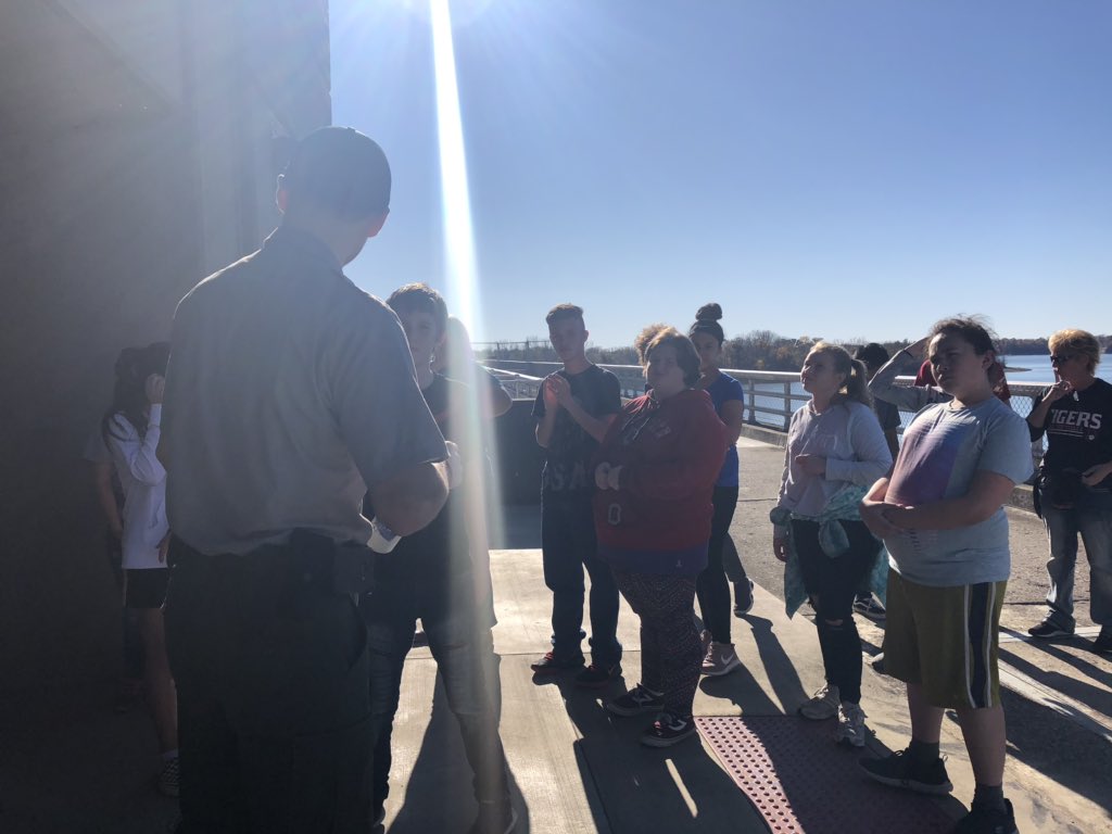 MrsKMears's tweet photo. Extra Mile 7th &amp; 8th graders visiting the Deer Creek Dam!  Fun and informative afternoon!  @CCSExtraMile @circlevillecms https://t.co/pHGmmOjaqS