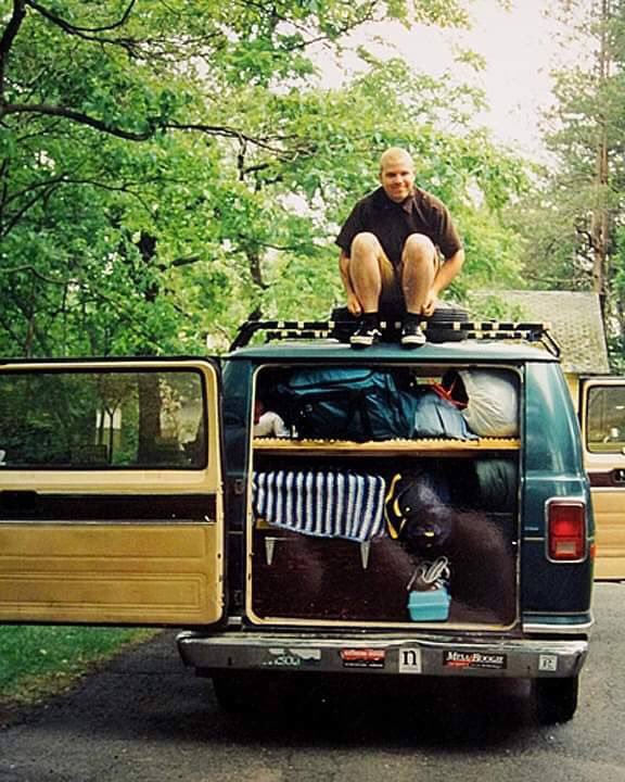 punk_vans's tweet photo. From Tim Burton “Pat from None Left Standing outside of Chez Hiltz, early 90s.”
#bandvans #punkbandvans #noneleftstanding https://t.co/D59bQNllMB