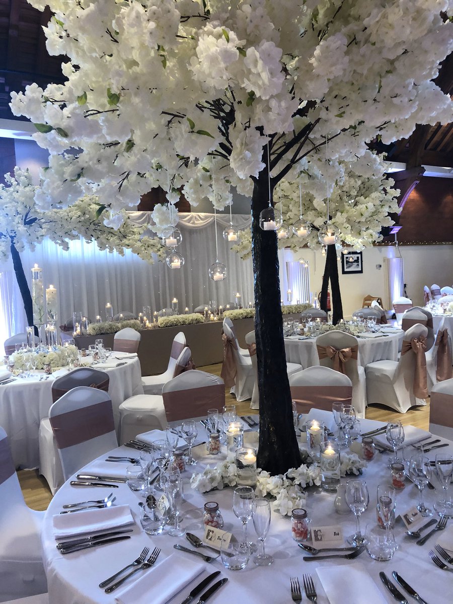 Kellibrations's tweet photo. Wedding early September over at bolton school, drop us a message for any future bookings 🥰 #venuedresser #weddingideas #venuestylist #blossomtrees #weddingdecor #weddings #weddings2019 #kellibrations #candles #centrepieces #weddingcentrepieces #canopytrees https://t.co/d3MESMb2xt