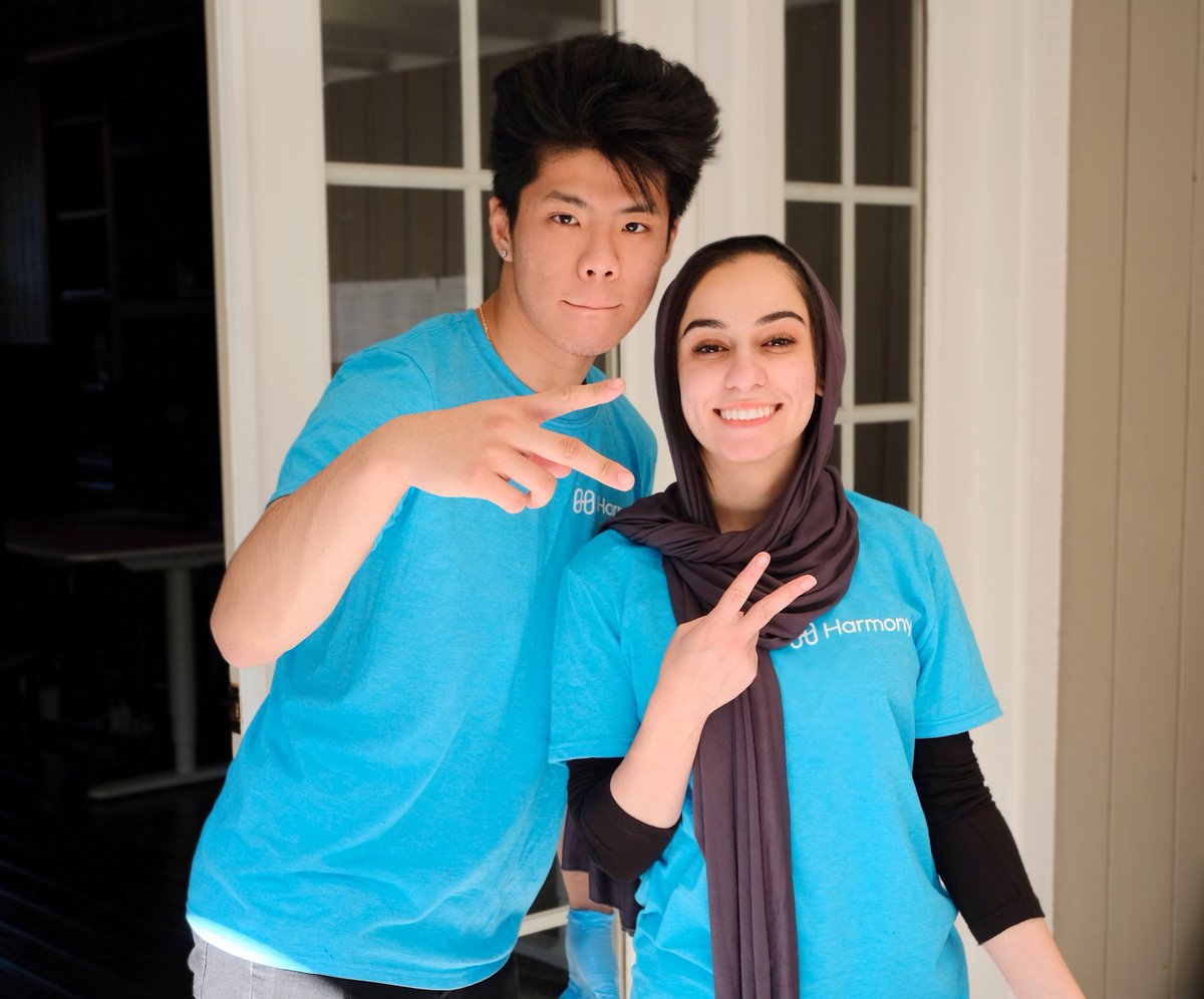 First weekend of <a href="/harmonyprotocol/">Harmony 💙</a>'s #sfblockchainweek TGI event was a hit!

<a href="/alex_kretsch/">Alex Kretsch</a> and the interns were running around all day and the week before to make sure everything would go smoothly. 

We had a stressful week but thank god for filters help make us look more awake 😅