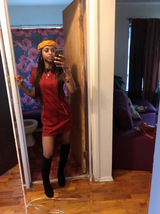 Watch BAE.'s leaked NSFW photo on TwXstars