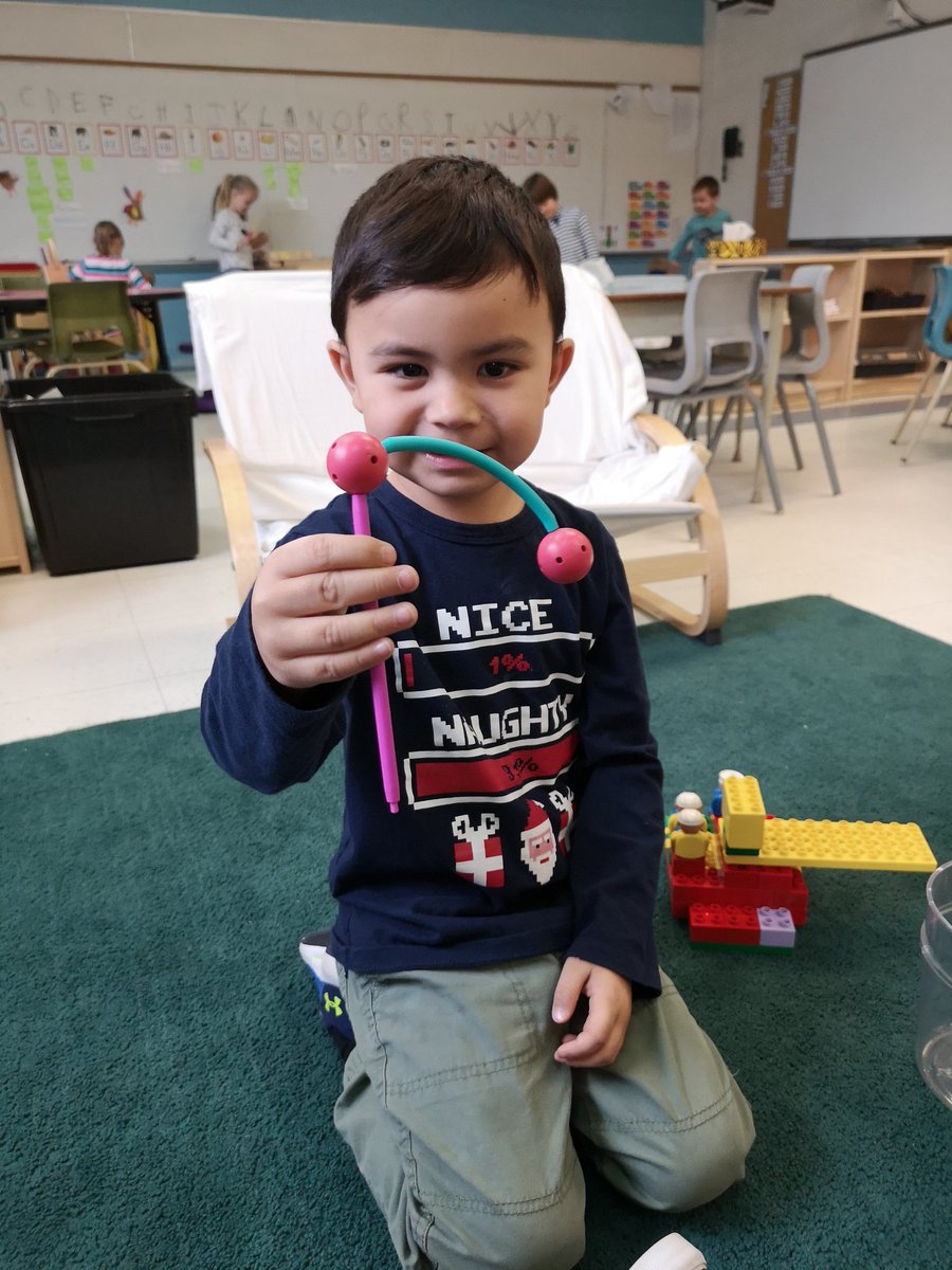 Mister_McLean's tweet image. "Mr. M! I made an R like in Rowan"!
😀 @OLPeaceOCSB #ProudTeacher #LanguageIsEverywhere #MakingConnections