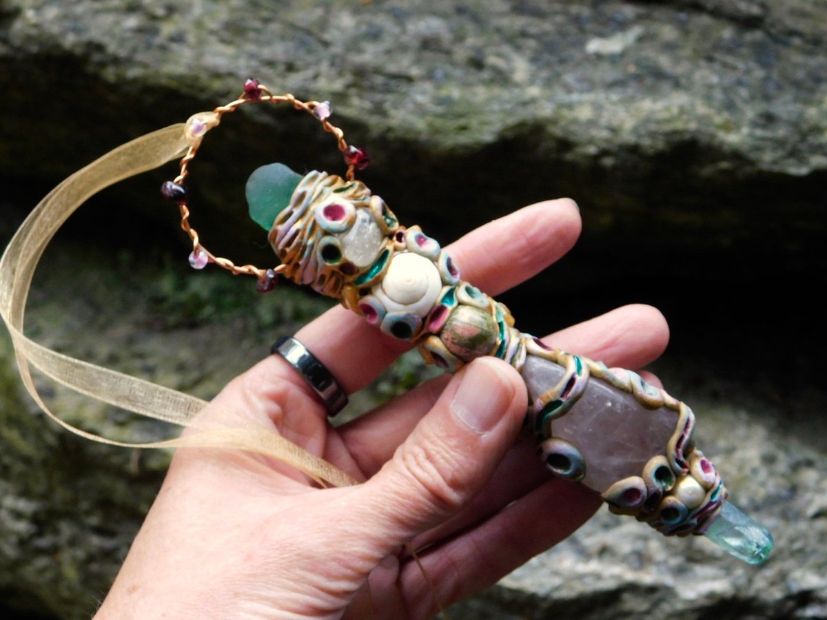 GreenoKimberley's tweet photo. One of a kind Rose Quartz Heart Chakra Crystal Healing Wand now available in our Crystal Wand Maker Shop. Only one available. https://t.co/hh2qT7wfcf
https://t.co/ZZB5PYreF8
https://t.co/fGuW64FM3I
#crystalwands #wands #crystalhealing #crystalgifts #rosequartzwand #heartchakra https://t.co/huxrM0Ia3B