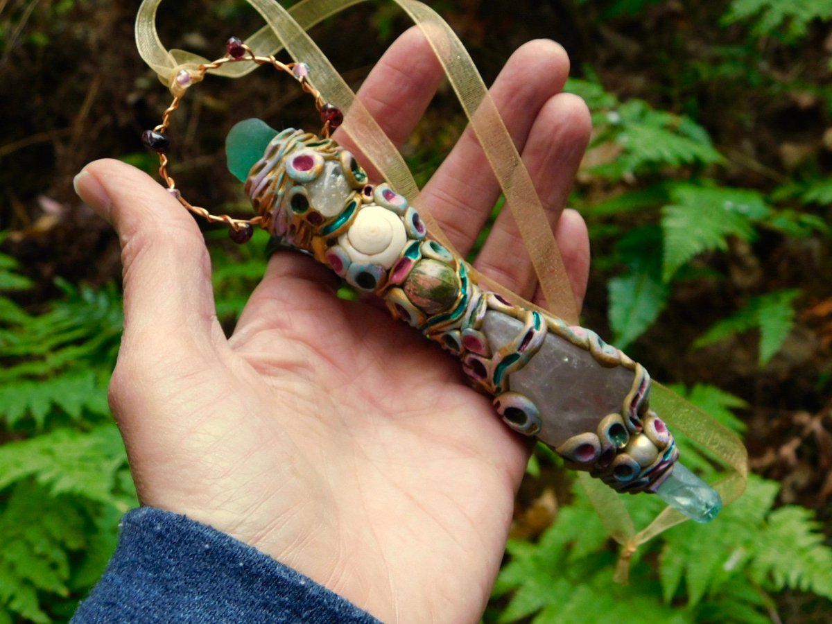 GreenoKimberley's tweet photo. One of a kind Rose Quartz Heart Chakra Crystal Healing Wand now available in our Crystal Wand Maker Shop. Only one available. https://t.co/hh2qT7wfcf
https://t.co/ZZB5PYreF8
https://t.co/fGuW64FM3I
#crystalwands #wands #crystalhealing #crystalgifts #rosequartzwand #heartchakra https://t.co/huxrM0Ia3B
