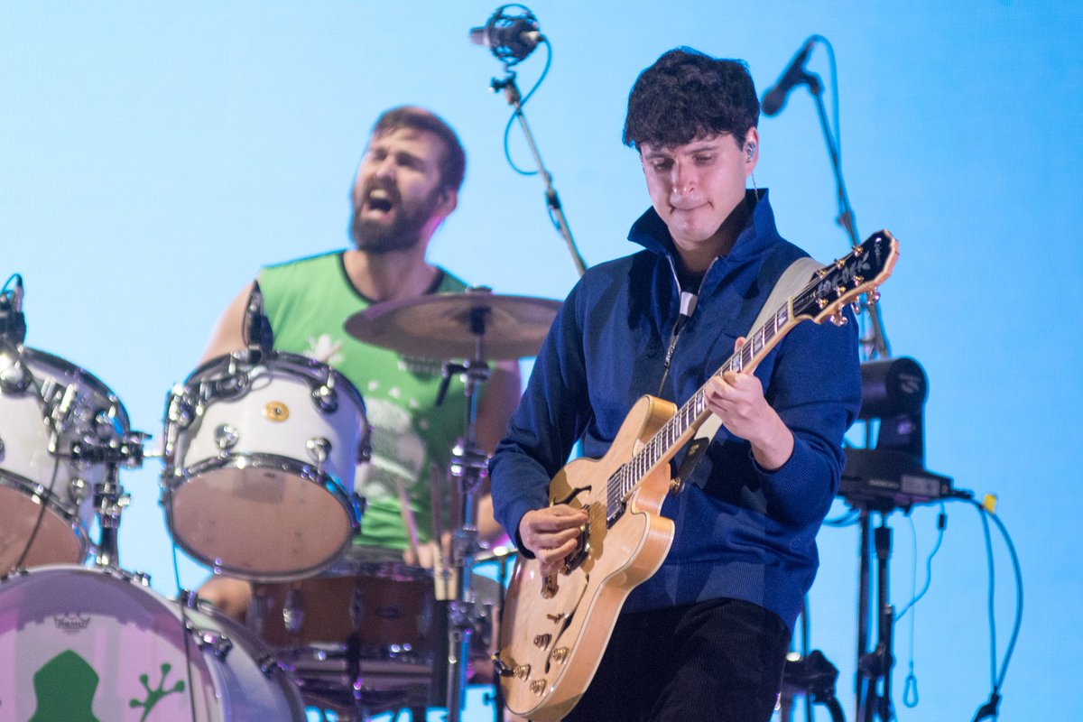chuypedraza's tweet photo. Vampire Weekend 🎸 .@vampireweekend
Live Out 2019🤟🏻
Monterrey México 🇲🇽
@chuypedraza📷 para @rec.medios
.
.
.
.
.
#vampireweekend #rock #liveout2019 #musicphotography #liveout #concertphotography #rockphotography #intothepit #livemusicphotographer #musiclivephotgraphy #music https://t.co/JX96lL1ya9