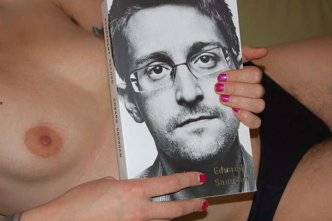 #EdwardSnowden https://t.co/m5qXrF7xbe<a href="/tag/edwardsnowden"class="tags">#EdwardSnowden</a>