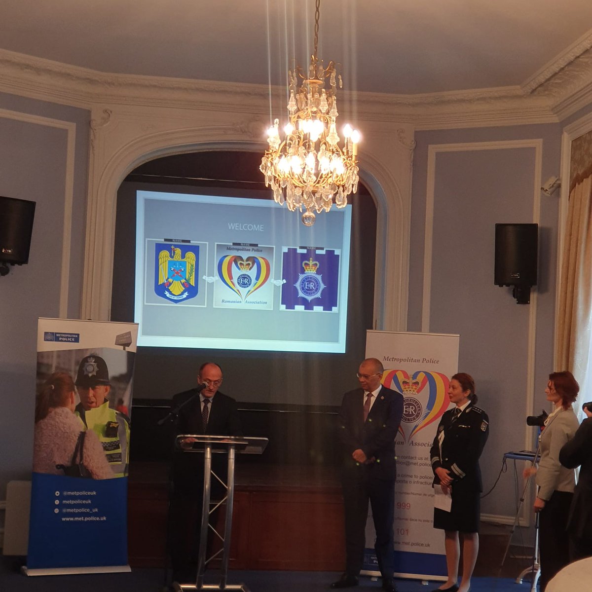 MPSPolska's tweet photo. Today we celebrated the launch of Met Police Romanian Association. 
Warm welcome to another part of our diverse society being represented in the Met structures. 
Thanks for having us and good luck. 
@MetPoliceEvents https://t.co/S2cDNZdFjr