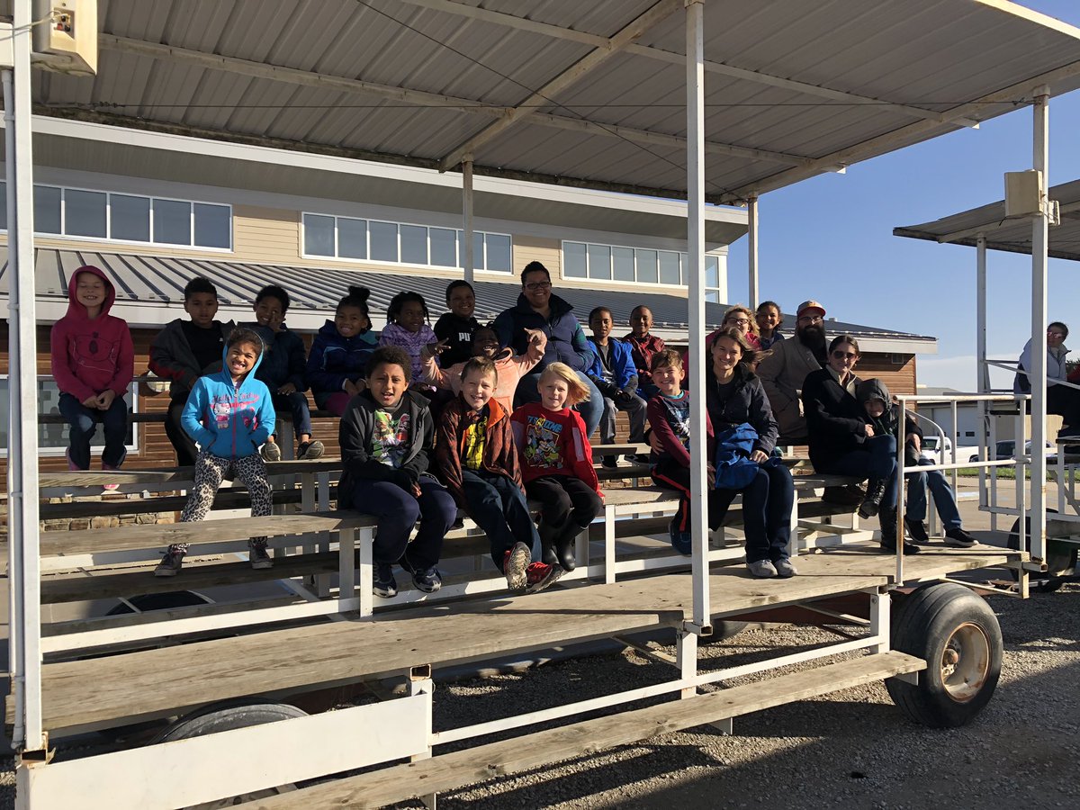 We had a fantastic time exploring Bradford Farms today! A HUGE thank you to our parent chaperones and everyone who helped us at the farm. 🌽#BentonBOLD <a href="/Benton_STEM/">Benton Elementary</a>