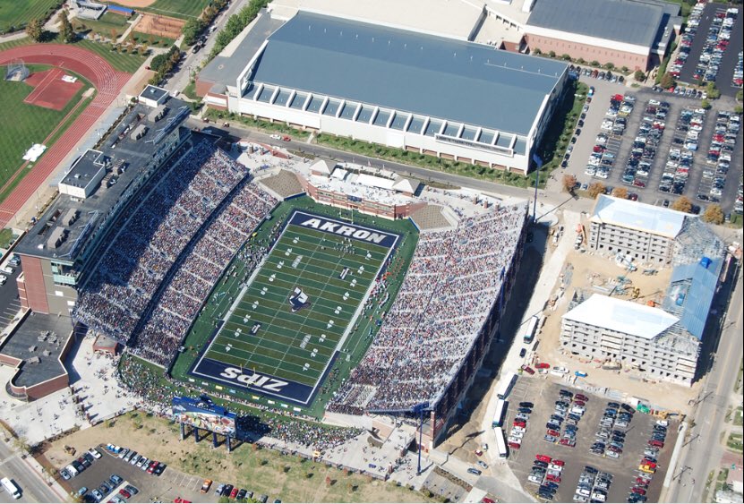 TonyRod85's tweet photo. Truly blessed to have receive my first Division 1 offer from the University of Akron #gozips https://t.co/C6eY34YiT6