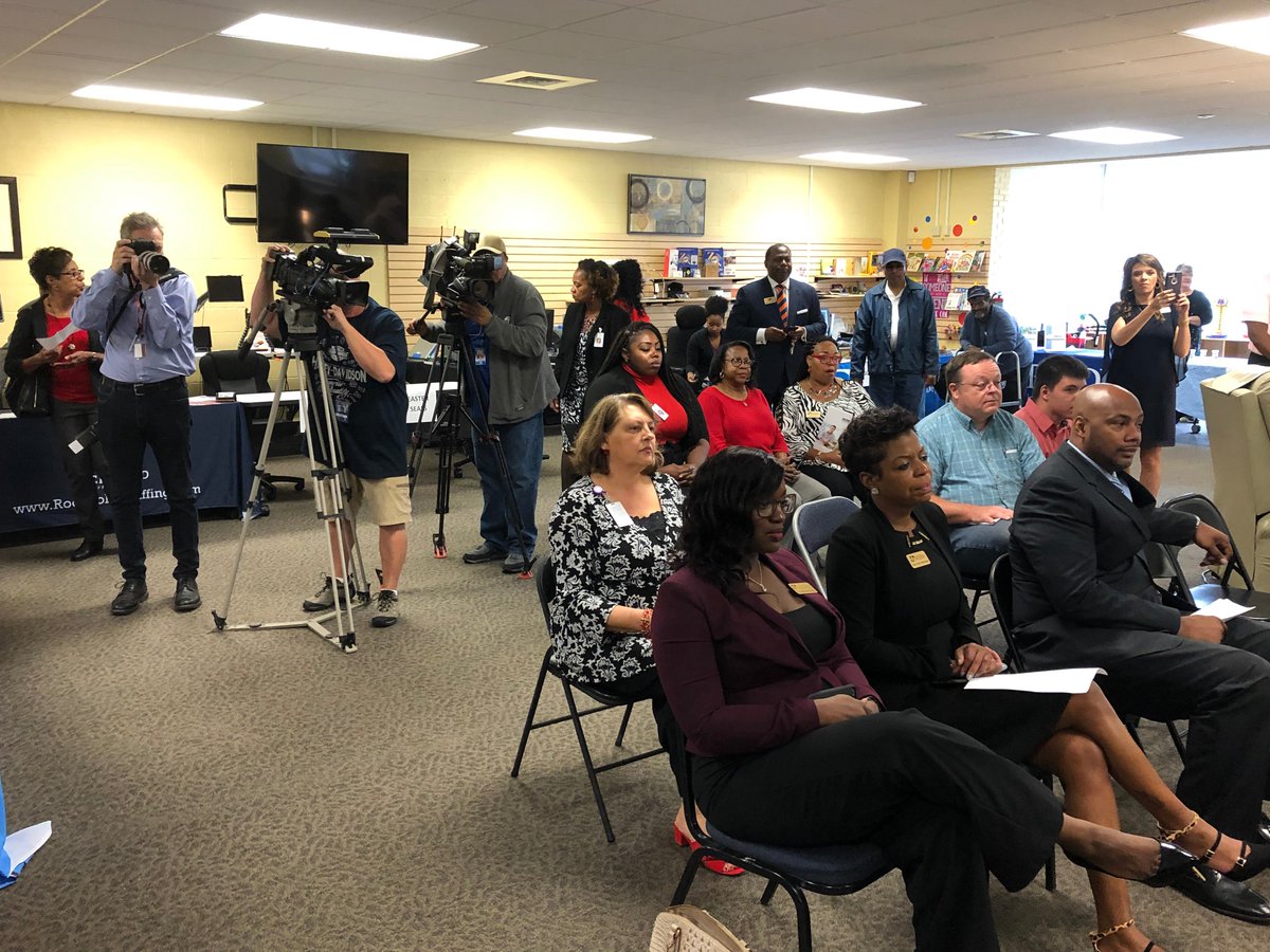 ArkansasDWS's tweet photo. Great event today for National Disability Employment Awareness Month with Mayor Frank Scott Jr. proclaiming it 'Disability Employment Awareness Day' in Little Rock!
Thank you to everyone who helped make this event a great success!

#NDEAM #ARDEAM https://t.co/DmuvUHCnvq