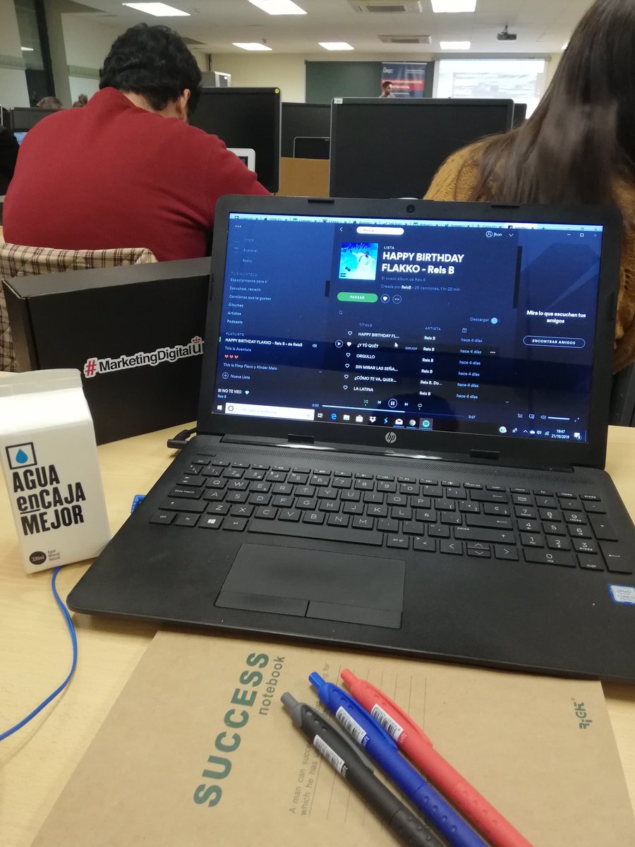 opjonathan_'s tweet photo. Mood para relajarse un poco después de tanto SEO #MarketingDigitalUrjc https://t.co/Mw0lYVDPJW