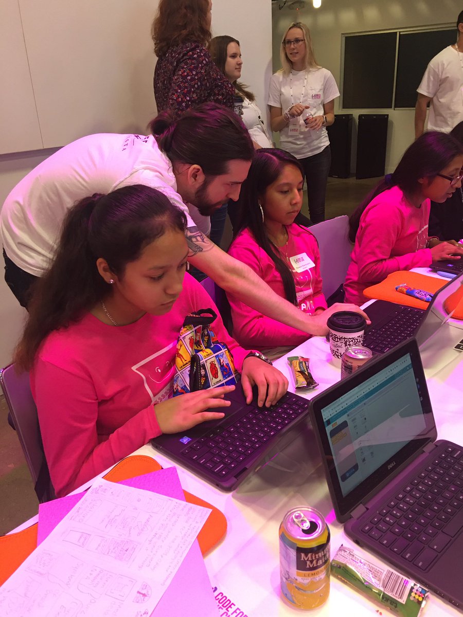 vkajones's tweet image. Through Pillars of Change : COMMUNITY, RESEARCH, ACTION AND CARE s’s @AnnRichardsStar are #coding4thecure @AISDSupt #hourofcode2019 #codingforgood  using @codeorg AppLab @SusanGKomen @kelsey_erwin @aisdtdt @AISDGifted @kdhodges18 @AustinISD_OID @LBJPrincipal @briana_castano