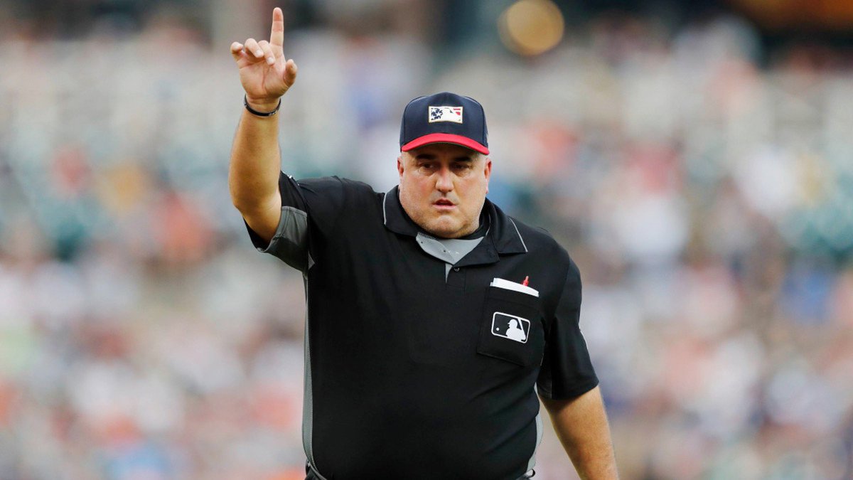 elnuevodiariord's tweet photo. Grandes Ligas anuncia fallecimiento de umpire Eric Cooper

https://t.co/ylgcHlnuIN

#ElNuevoDiarioRD #GrandesLigas #Anuncia #Fallecimiento #Umpire #EricCooper https://t.co/zWiZVkd4Q1