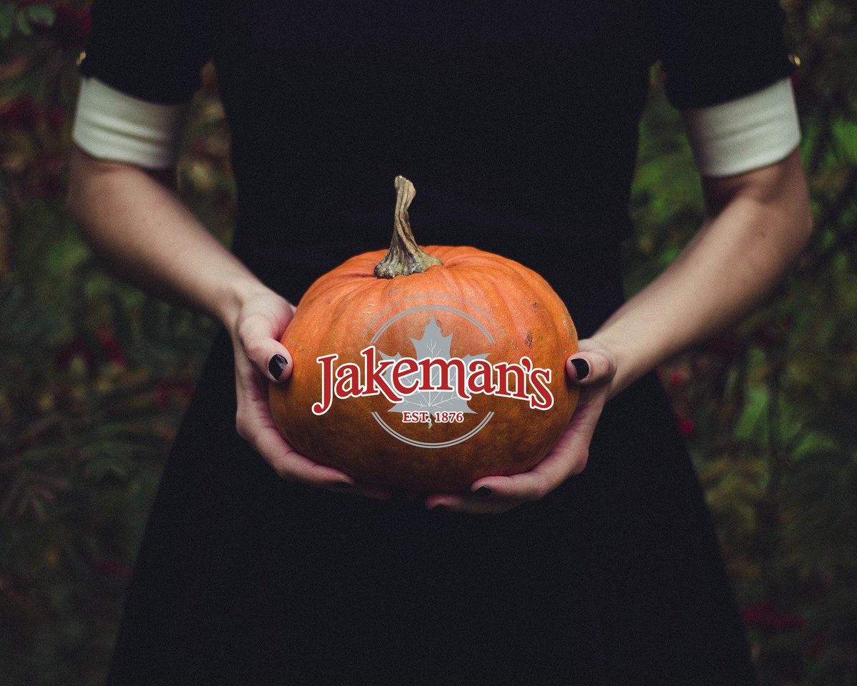 jakemanmaple's tweet photo. The Halloween season is upon us! There's nothing better than a little maple syrup as a healthy alternative for the sweet tooth in your families. #maplesyrup #spooky #halloween #sweet #delicious #jakemansmaple #jakemansmaplesyrup https://t.co/Ui6Z7GbYIe