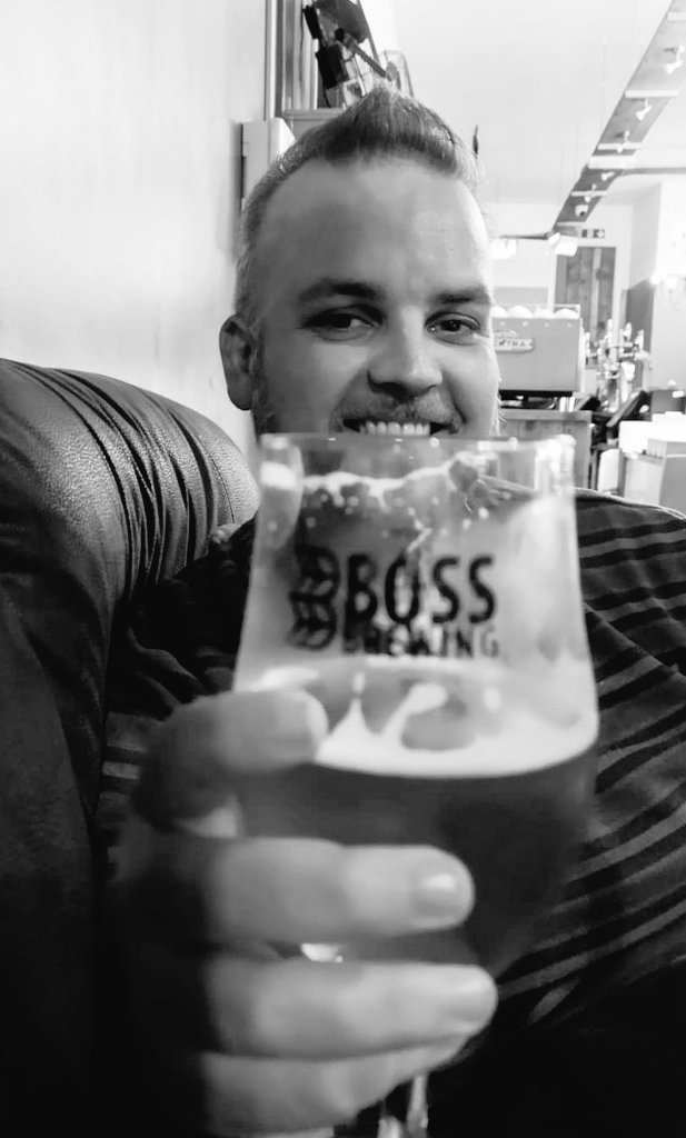 Dr_JonL's tweet photo. Little cheeky beer with the wife on a day off. Only day seing her in a week. #bossbeer @BossBrewingCo
Excellent beer https://t.co/H2tUMvCEZd