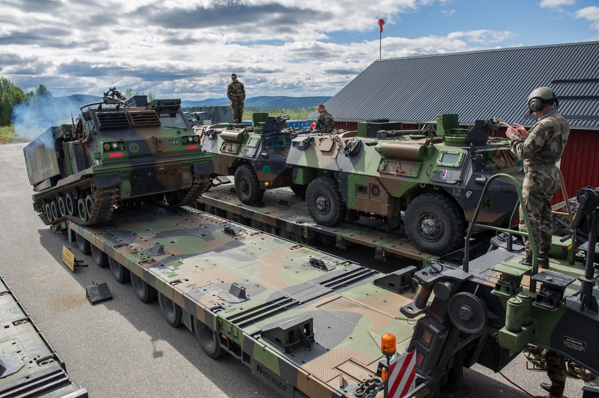 armeedeTerre's tweet photo. @CEMAT_FR @Defense_gouv #LeSaviezVous ? Le #4RMAT assure le maintien en condition #OPS des matériels terrestres en métropole & en #OPEX
En savoir ➕👉 https://t.co/LCArAeSlaW https://t.co/tqsPTKylvi