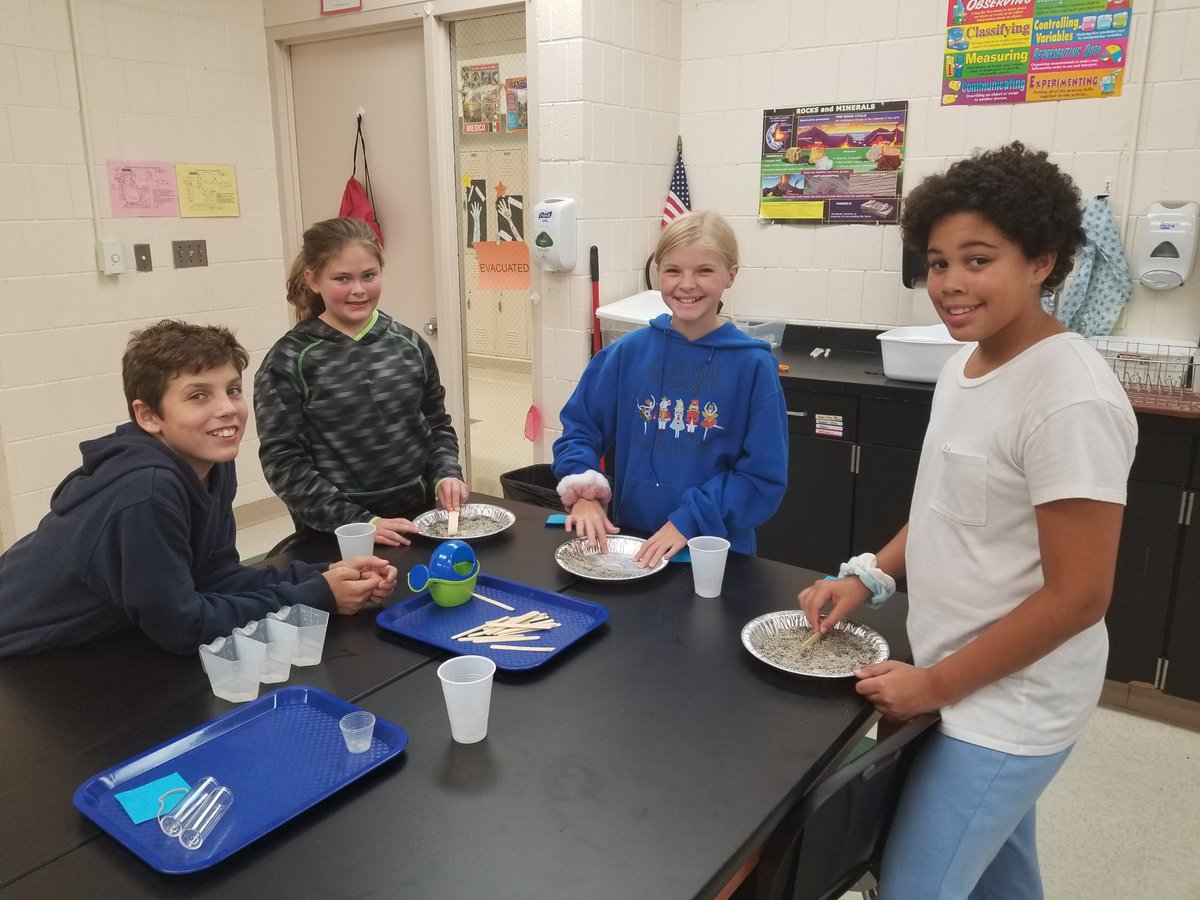 MrsATower's tweet image. More investigating fun learning about soil conservation. #twolves7pride