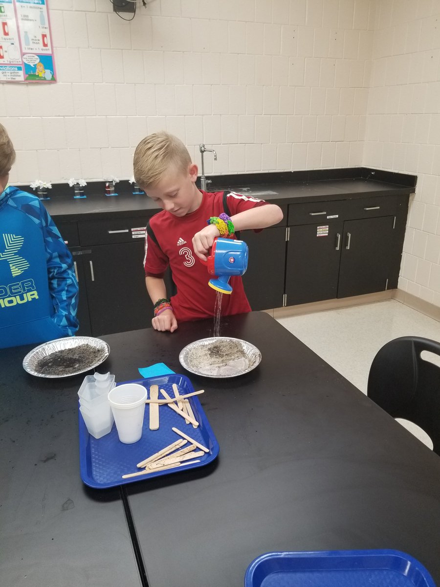 MrsATower's tweet image. More investigating fun learning about soil conservation. #twolves7pride