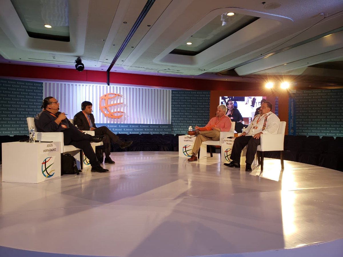 LoomCapital's tweet photo. Héctor Martínez, fundador de @LoomCapital, en el panel The agriculture sector: towards new production practices, new markets and new products. 17a edición de la Cumbre de Negocios Business Summit. Alto impacto en agricultura y paisajes para un mundo sustentable. https://t.co/tnKAgnJEqs