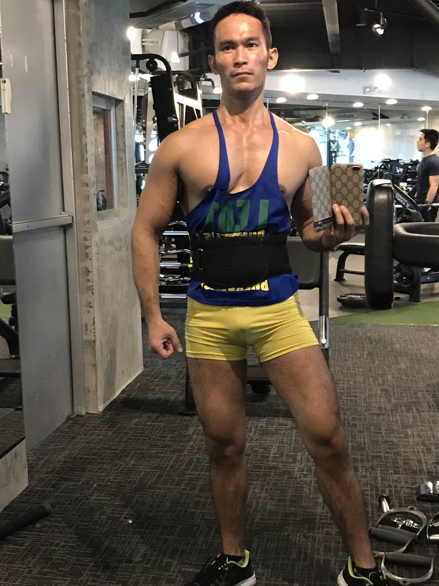 JunMarasigan06's tweet photo. Flex ko lang ang muscles kong kababalik lang ulit. Thank you Lord.
#MrPak #TheUnpakable #GymisLife #NoPainNoGain https://t.co/Lu59fYZURA