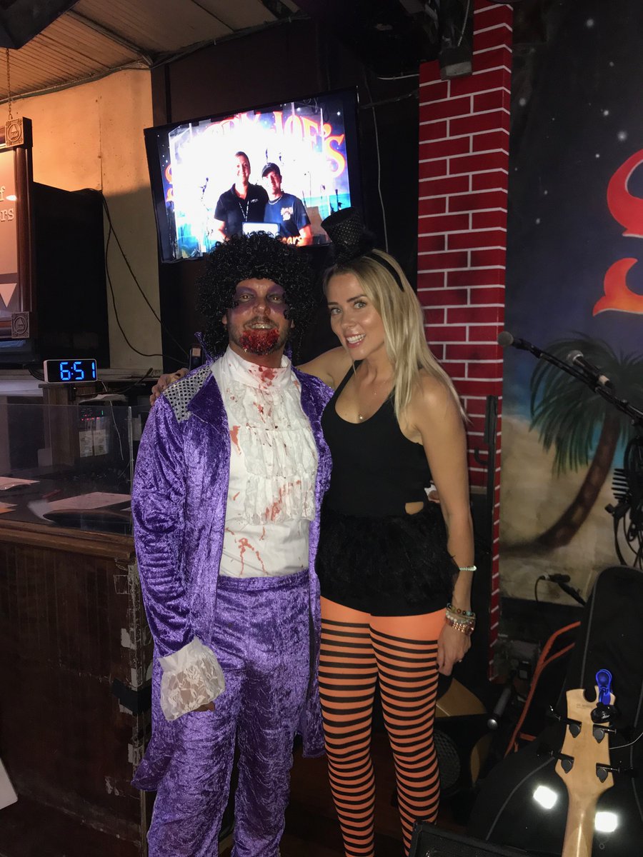 SloppyJoesBarKW's tweet photo. More fun from our Zombie after party last night!
#KeyWest #SloppyJoesBar #StillTheBestPartyInTown #FantasyFest #InTuneButOffKey https://t.co/9zAuqqNQf4
