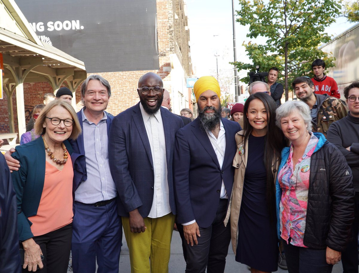 peggynash's tweet image. What a movement for ⁦@PaulTaylorNDP⁩ #ParkHP #PT4MP #NDP #UpRiSingh #cdnpoli  #elxn43 Big day big vote.