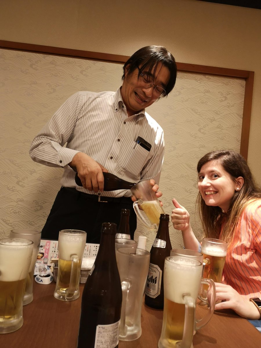 AlexHenderson00's tweet photo. Jiro-san, ever the gentleman, making sure Nina doesn't run out of beer. #sims22 #alc19 https://t.co/1j4Ls8u18s