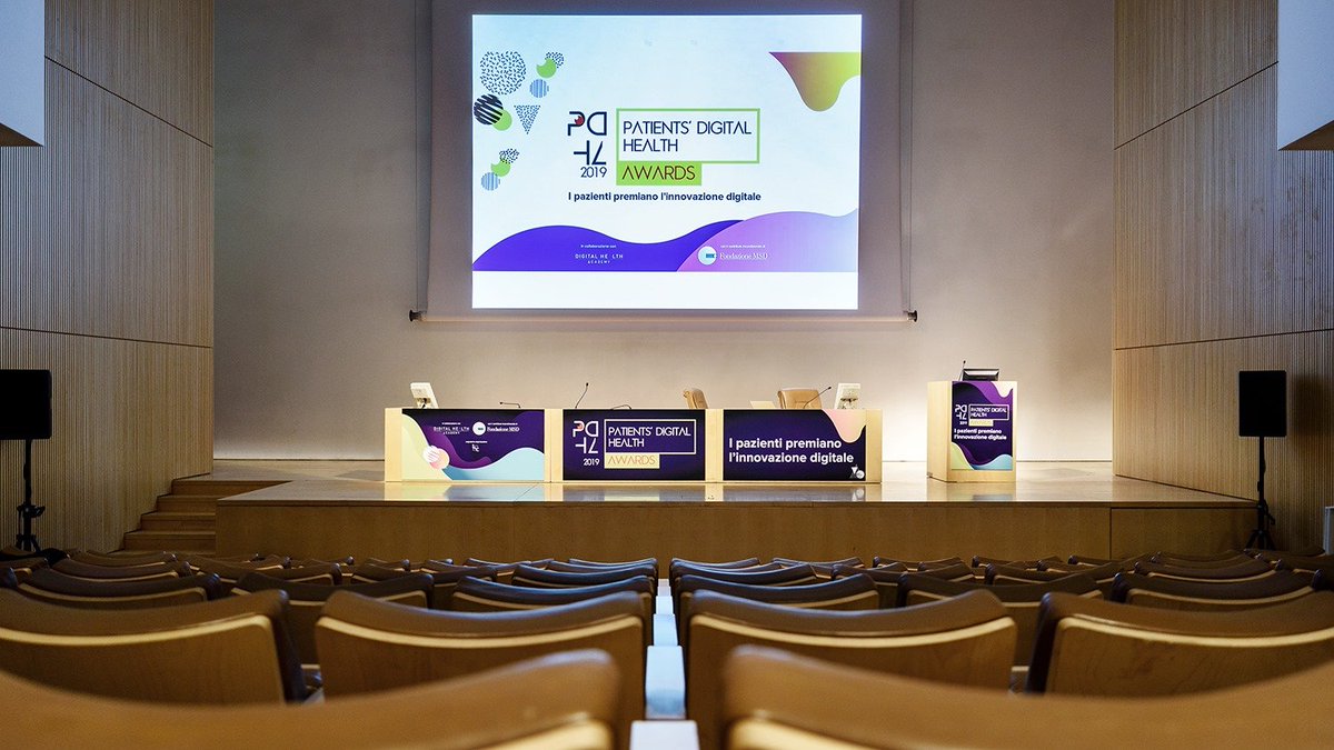 DigHealthAca's tweet photo. 📷 Ecco alcune foto della seconda edizione del Patients' #DigitalHealth Awards - I pazienti premiano l'innovazione digitale! 
L'evento, promosso dalla Digital Health Academy, ha coinvolto 43 Associazioni di #Pazienti con il supporto incondizionato di #FondazioneMSD.
#PDHA19 https://t.co/d8rOdxognl