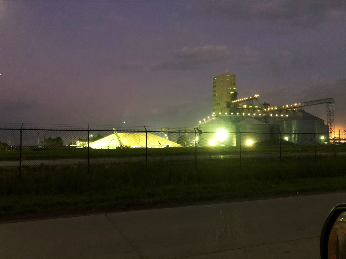 ADMWindsor's tweet photo. #GroundPile is getting close to complete! #Soybeans https://t.co/70Tzr7RCZn
