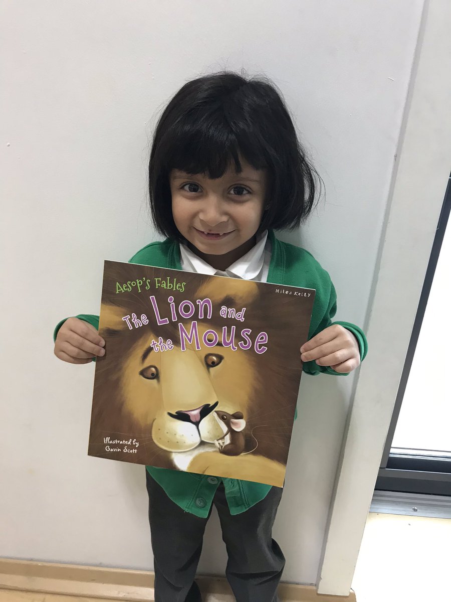 KhatizaHussain's tweet photo. Got her name picked as #RocketReader @oasisdonvalley She was well happy. #Reading https://t.co/8ZbTZa20NW