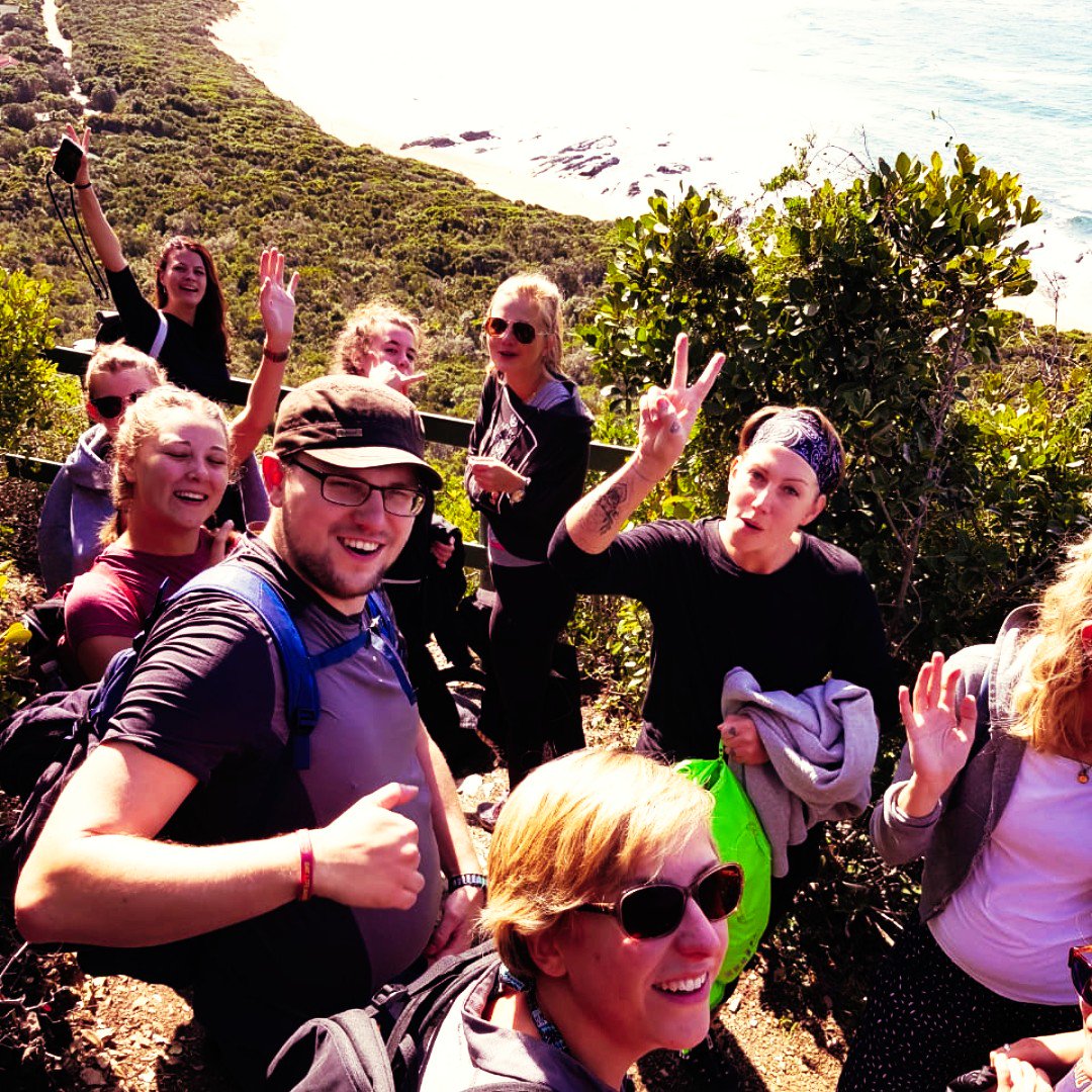 Selfie's and peace signs! People having fun on the #GardenRoute! 😆😍😜 #pangeatrails #rockingtheroute #travelyoung #rocktheroute #feelourfreedom @nick_vt_